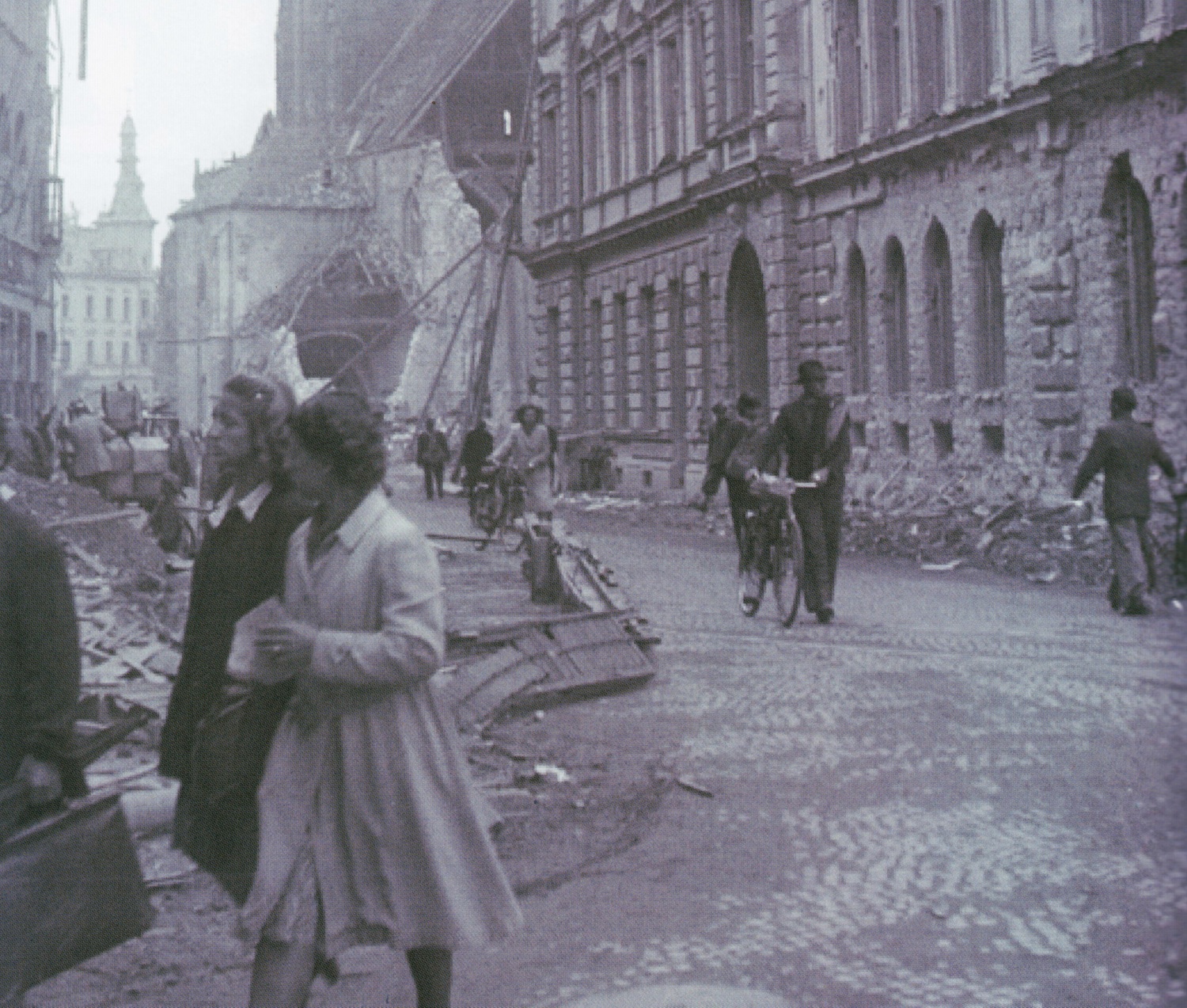 Bolzano bombardata