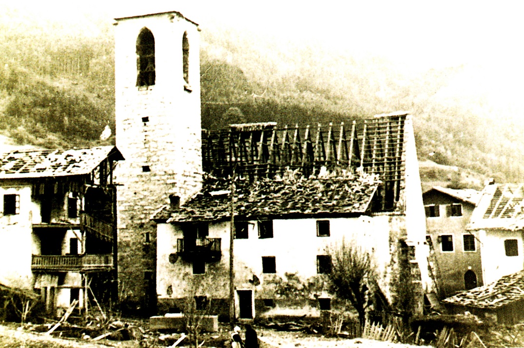 La chiesa di Albes bombardata (Milesi 1998)
