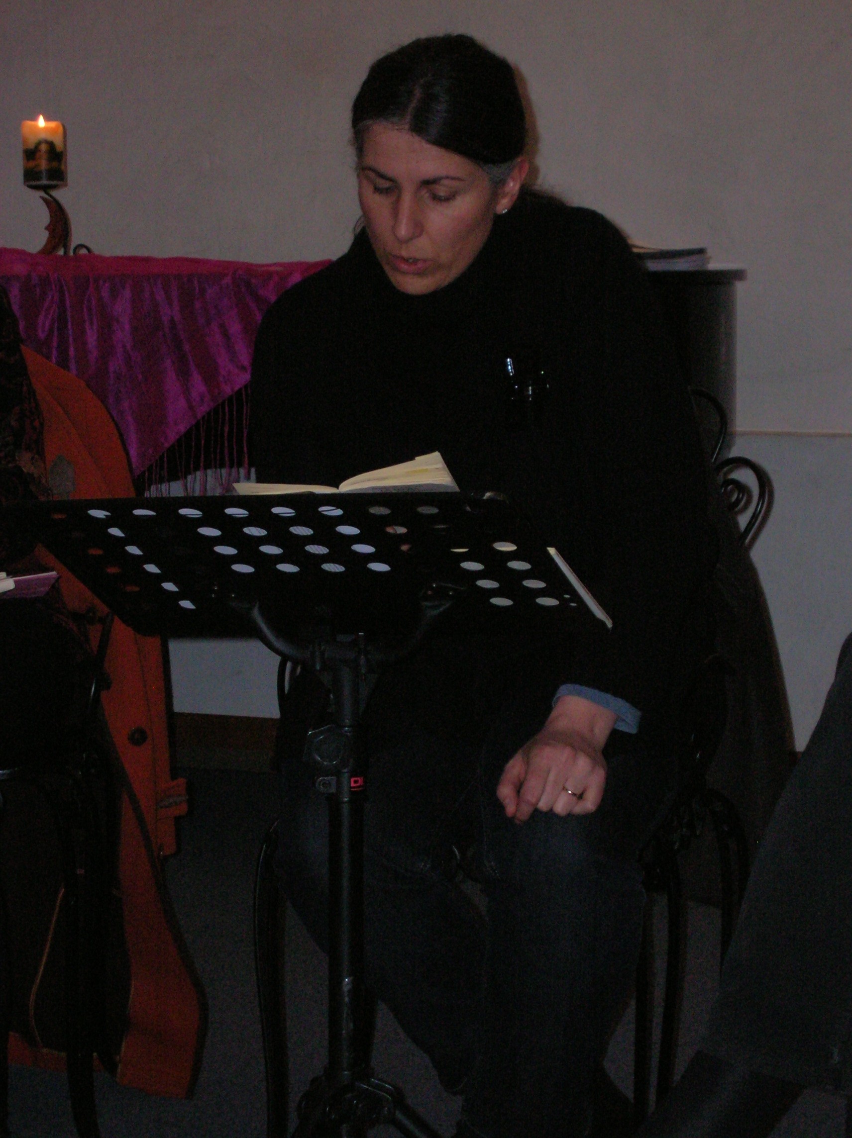 Roberta Dapunt, reading a Mori (TN). Foto Roberto Antolini